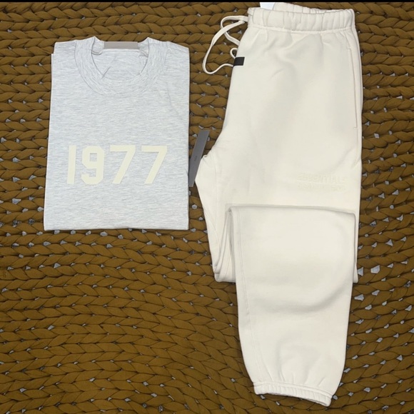 Fear of God Essentials Set - Picture 1 of 4